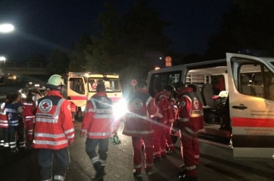 10대 아프간난민, 독일 열차서 도끼 공격…승객 21명 부상 | 인스티즈