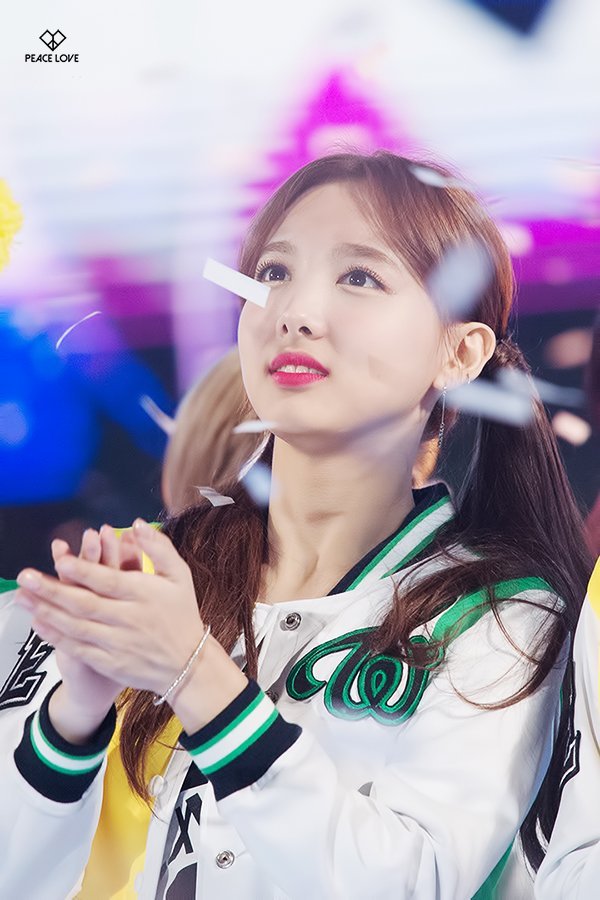 주말 상암 DMC & 부산 ASF 뛴 트와이스(50장 주의) | 인스티즈