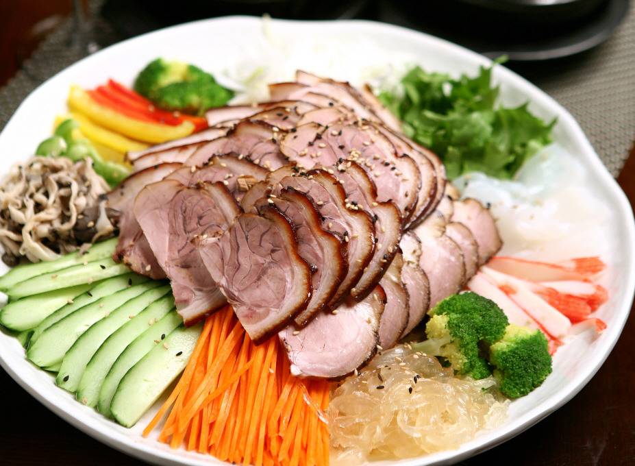 족발 먹을때 의외로 취향 많이 갈리는거.jpg | 인스티즈