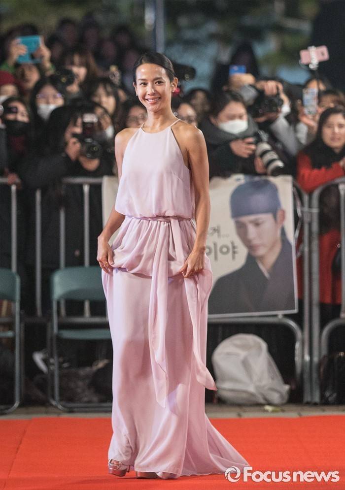 오늘자 조여정 | 인스티즈