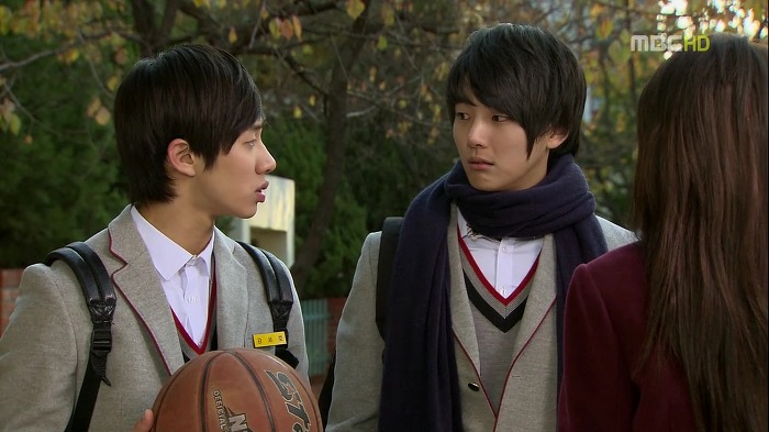 [지붕뚫고하이킥] 띠드버거.jpg | 인스티즈