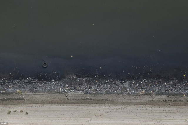 브라질 리우데자네이루의 해변 상황 ㅠㅠ | 인스티즈