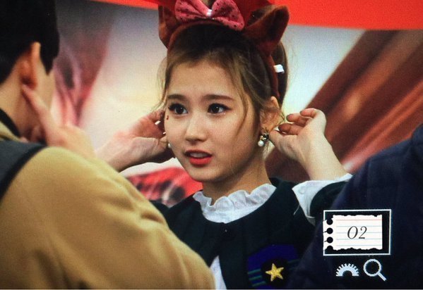 살살녹는 사나의 눈빛.gif | 인스티즈