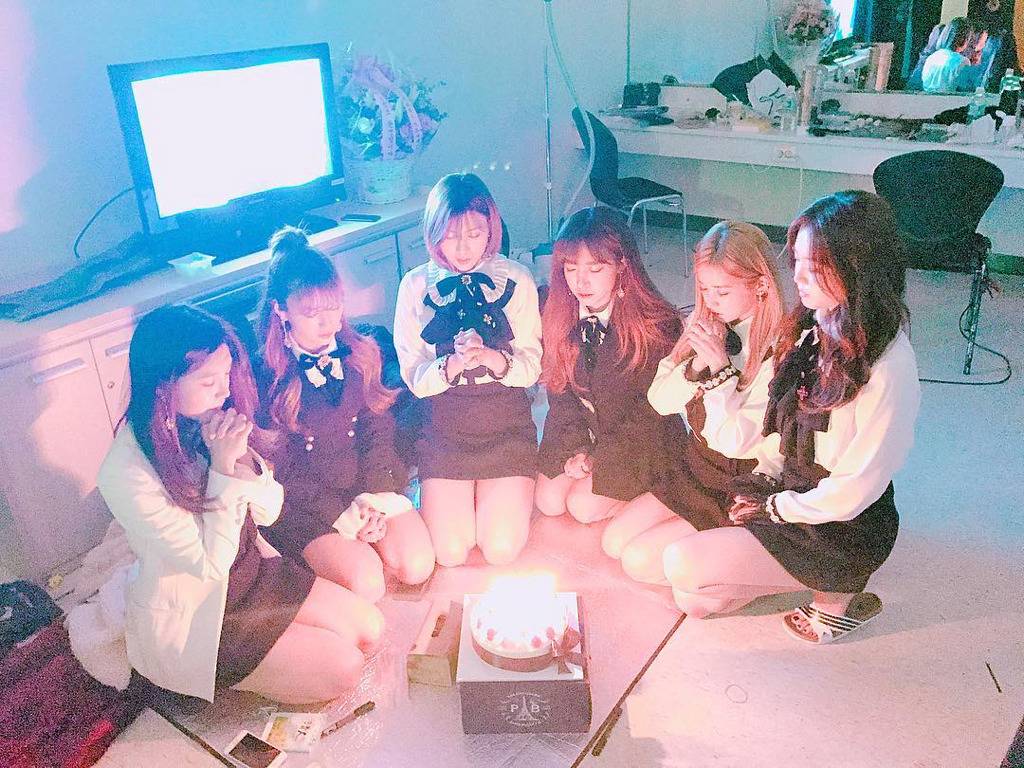 오늘자 에이핑크 | 인스티즈