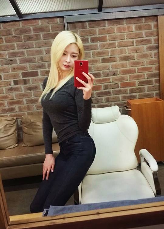 우리과 여신이자 학교 여신인데 졸업할때까지 나눈 대화가 안녕이 전부일것 같이 생김 | 인스티즈