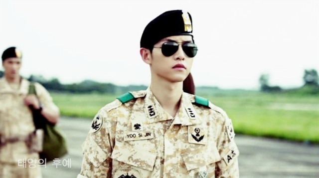 취향고르기 제복 VS 슈트 | 인스티즈