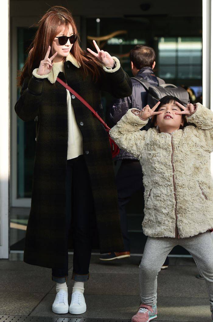 오늘자 한효주 놀라게 한 여자 아이 | 인스티즈