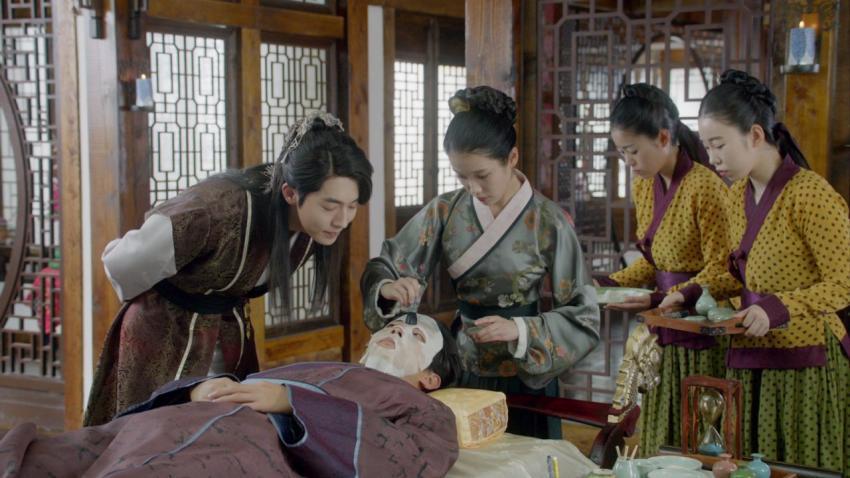 마스크팩 해주는 아이유 | 인스티즈