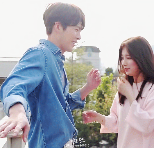 보는 사람이 더 떨리는 수지 김우빈 | 인스티즈