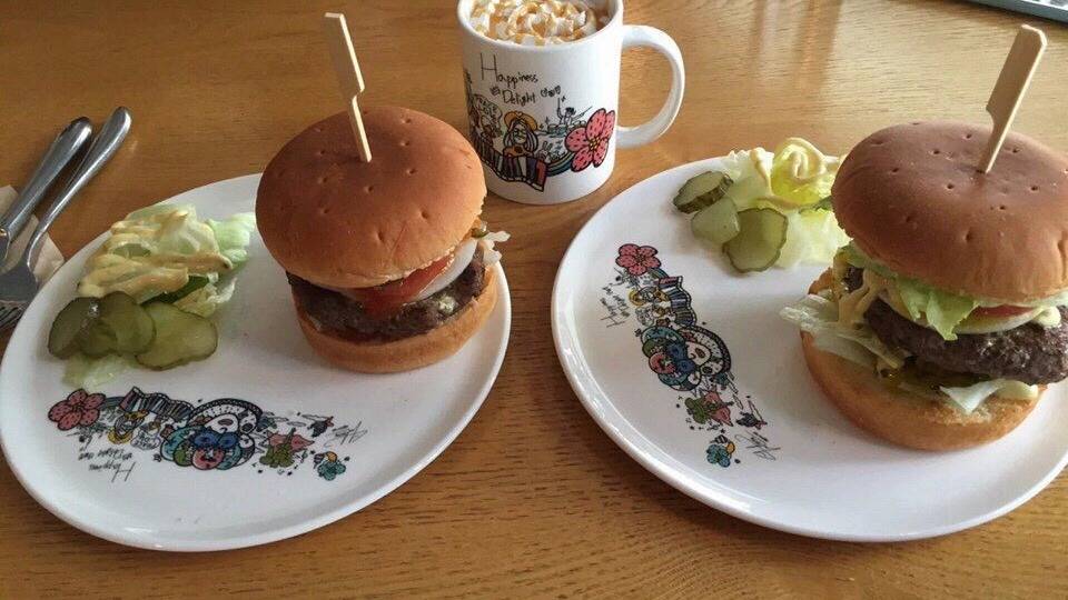 유명아이돌 부모님이 하는 수제버거집 수제버거 퀄리티...jpg | 인스티즈