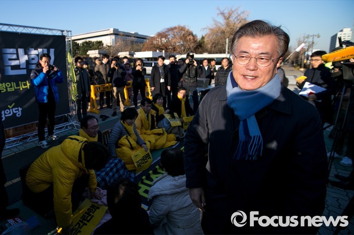 오늘자 국회앞 연설하는 문재인 | 인스티즈