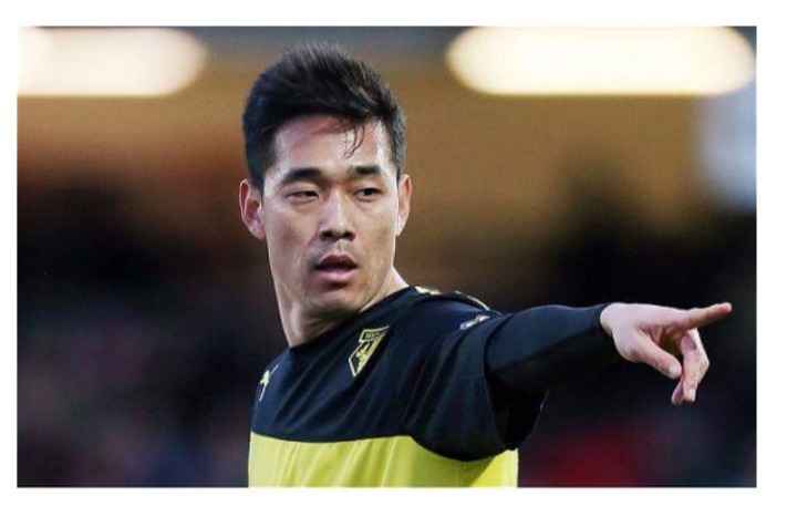 ??? : 어디 보자.. 우리팀 경기가.. | 인스티즈