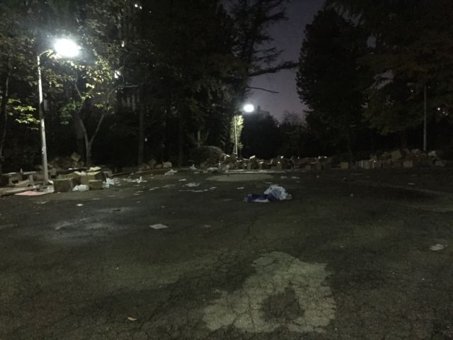 박근혜 대통령이 다녀간 이화여대 대강당 앞 상황.jpg | 인스티즈