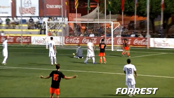 유럽 남미형들 가지고노는 이강인.gif | 인스티즈