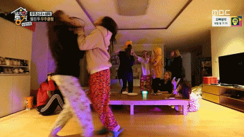 자기전에 우주소녀 투척 | 인스티즈