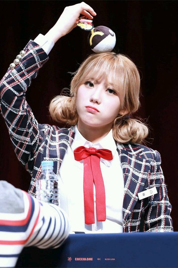 자기전에 우주소녀 투척 | 인스티즈