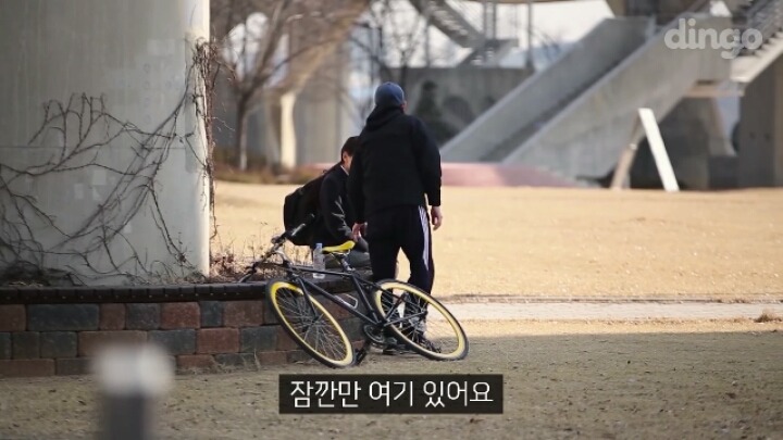 왕따 당한 학생이 울면서 도와 달라고 하면은?(연기) | 인스티즈