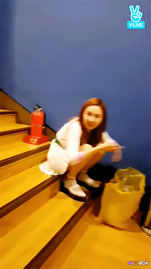 대놓고 쭈구리인 아이돌 | 인스티즈