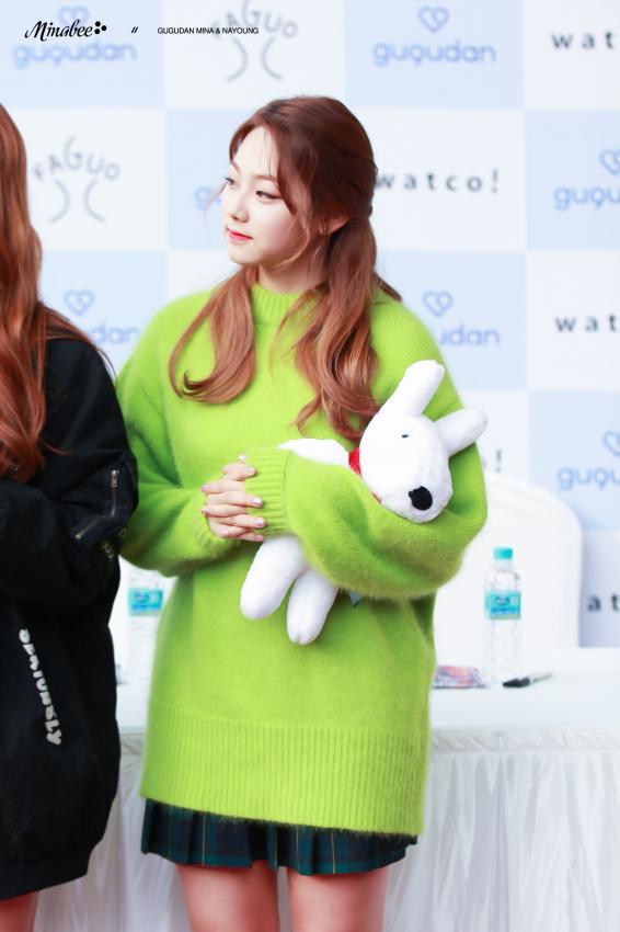 아이오아이 에서 의외로 낯을 많이 가리고 쑥쓰러움이 많다는 멤버 | 인스티즈