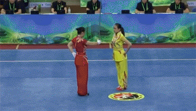 찌르는 사람이 잘하는 거다.VS 피하는 사람이 잘하는 거다 | 인스티즈