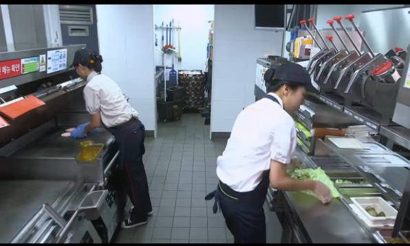 [감자별] 연쇄살인마와 홍버그 (감자별 2화) (2/9) | 인스티즈