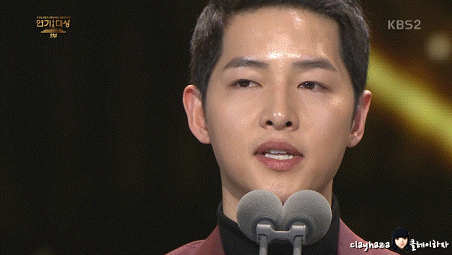 연기대상 시상식에서 송중기 박보검이 펑펑 운 이유.jpg | 인스티즈