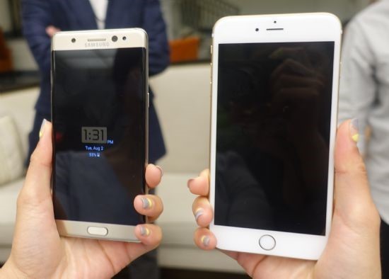 아이폰6svs갤노트7 크기 비교.jpg | 인스티즈