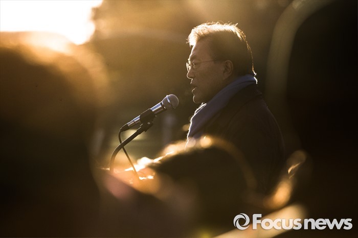 오늘자 국회앞 연설하는 문재인 | 인스티즈