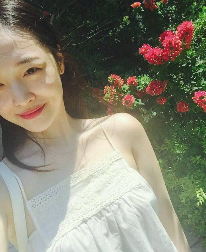 아침부터 사람 마음 동요시키는 여자 | 인스티즈