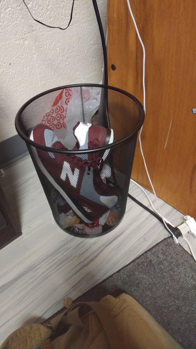 뉴발란스가 트럼프를 지지했다는걸 안 후 미국 사람들의 분노 | 인스티즈