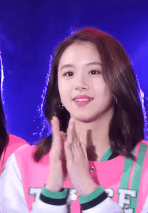 트와이스) 폭죽에 놀라는 사나 채영 (feat.쯔위) | 인스티즈