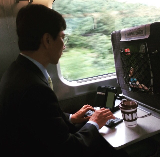 말보다 행동이 앞서 진정성 있어보이는 정치인 | 인스티즈