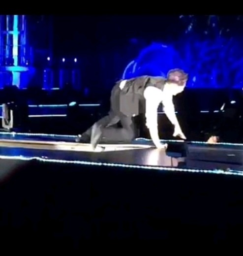 가수들한테 너무 위험한 무대 리프트장치.gif | 인스티즈