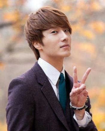 대박작품 하나만 만나면 진짜 탑으로 올라갈것같은 배우 | 인스티즈