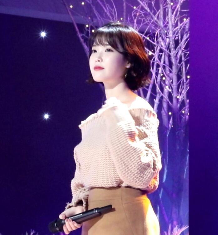 열린음악회 녹화하는 아이유 | 인스티즈