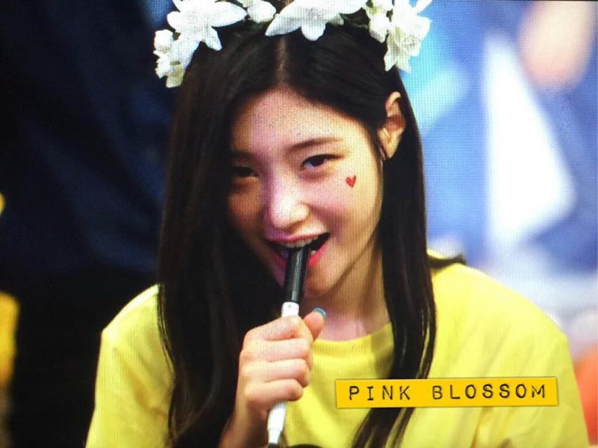 오늘자 영등포 팬싸인회 정채연 feat 소미 | 인스티즈