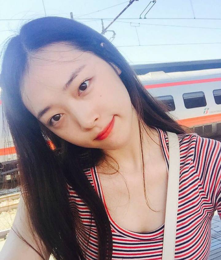 아침부터 사람 마음 동요시키는 여자 | 인스티즈