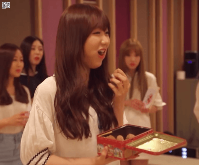 카톡 이모티콘 따라하는 러블리즈 | 인스티즈