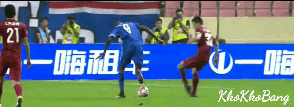 여러 각도에서 본 뎀바 바의 끔찍한 부상 장면.gif (혐오주의) | 인스티즈