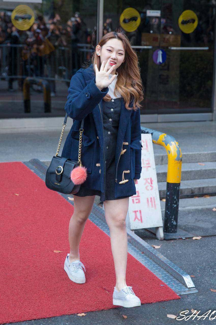 아이오아이 에서 의외로 낯을 많이 가리고 쑥쓰러움이 많다는 멤버 | 인스티즈