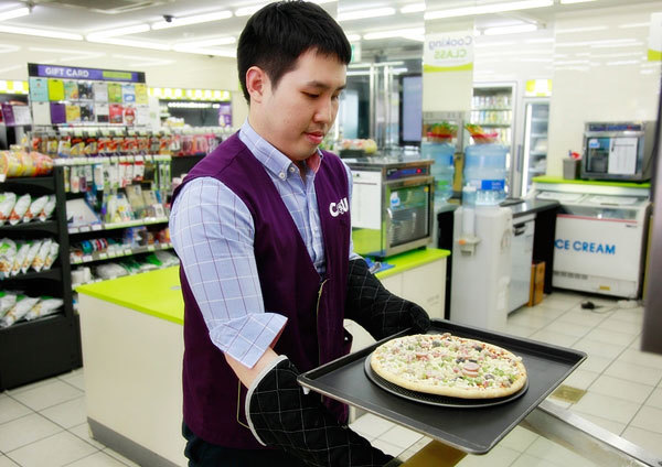 만능이 되어가는 편의점 알바생들.jpg | 인스티즈