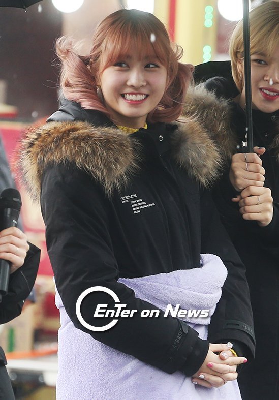 첫눈 속 트둥이들 | 인스티즈