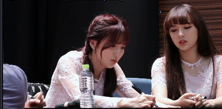 당하는 우주소녀 은서.gif | 인스티즈