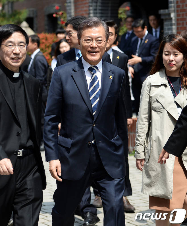 문재인 부활절 미사 명동성당 | 인스티즈