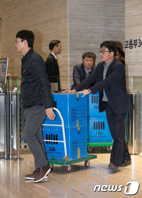 검찰이 되려면 뽀빠이힘이 솟아나는 시금치를 드세요 | 인스티즈