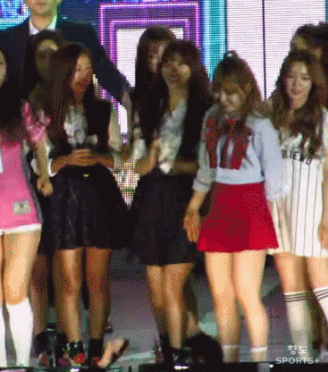 러블리즈 챙겨주는 레드벨벳 | 인스티즈