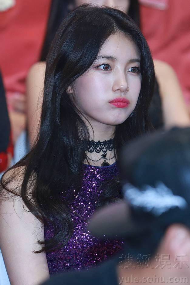 여자와 남자가 뻘쭘한 상황 | 인스티즈