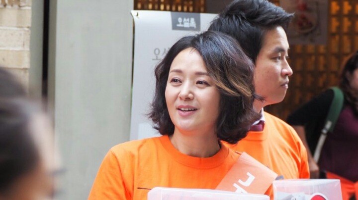 오늘자 명동에서의 한지민.jpg | 인스티즈