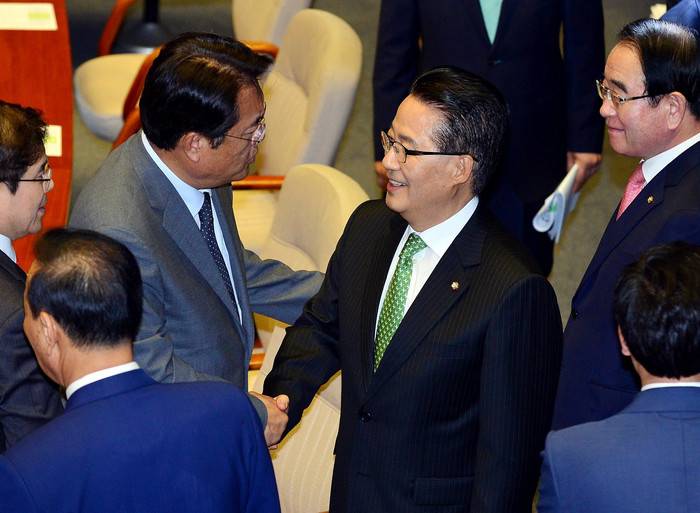 새누리당 애들도 못 까부는 할배 | 인스티즈