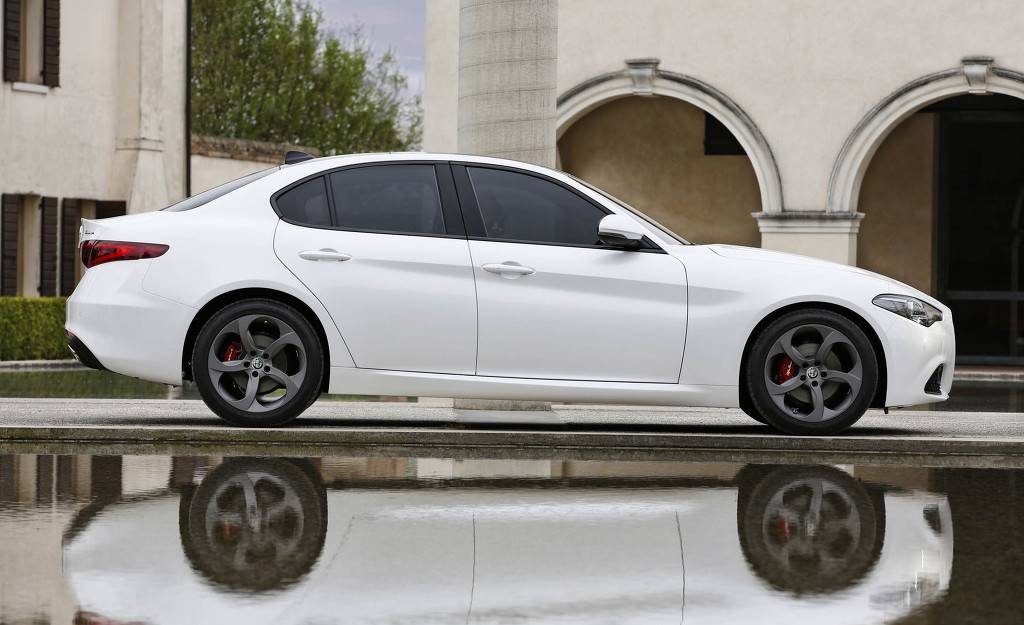 2017 알파로메오 줄리아 [데이터주의] | 인스티즈